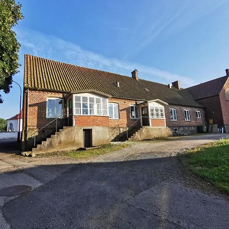 Gamla Skolan Rum & Oevernattning I Spjutstorp Apartment Exterior foto