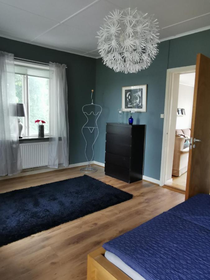 Gamla Skolan Rum & Oevernattning I Spjutstorp Apartment Exterior foto