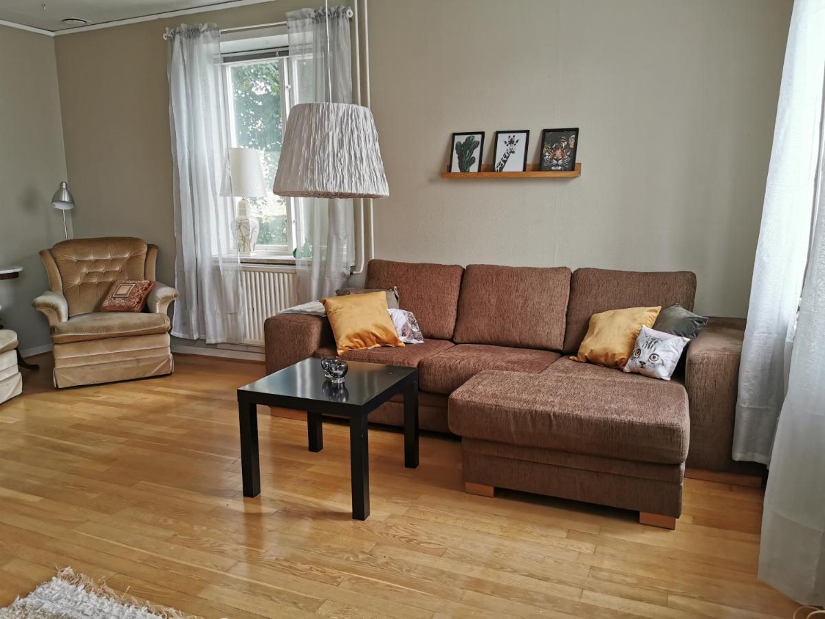 Gamla Skolan Rum & Oevernattning I Spjutstorp Apartment Exterior foto