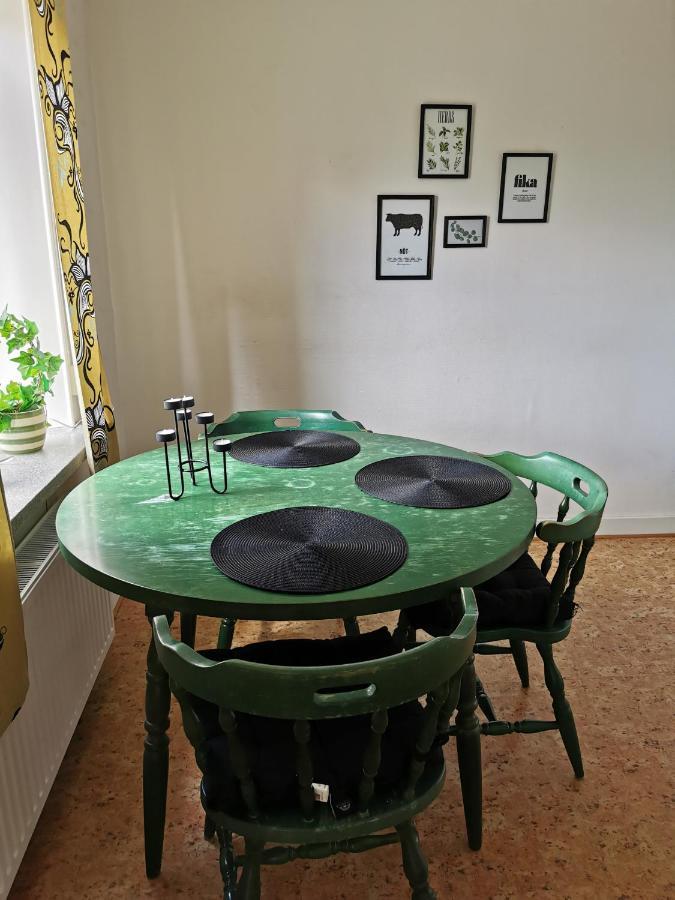 Gamla Skolan Rum & Oevernattning I Spjutstorp Apartment Exterior foto