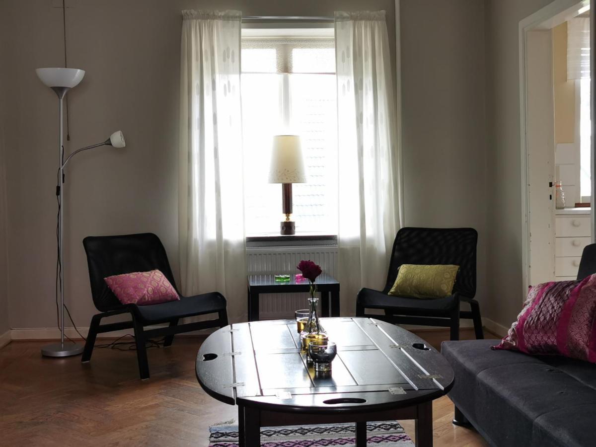 Gamla Skolan Rum & Oevernattning I Spjutstorp Apartment Exterior foto